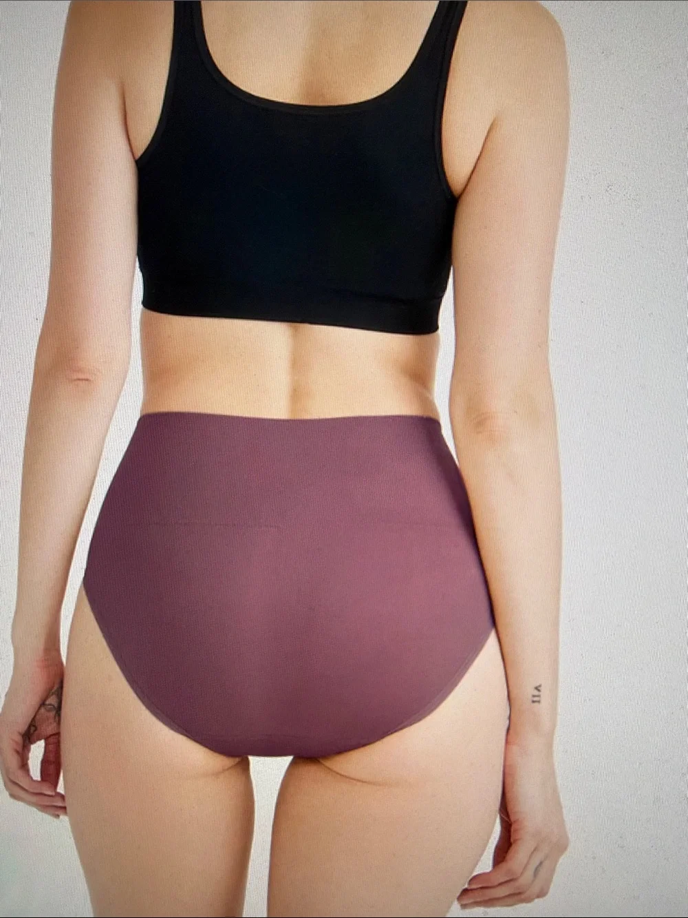 NWT Yummie Sage Shapewear Seamless Brief Crushed Berry L/XL Medium Hold Shaping